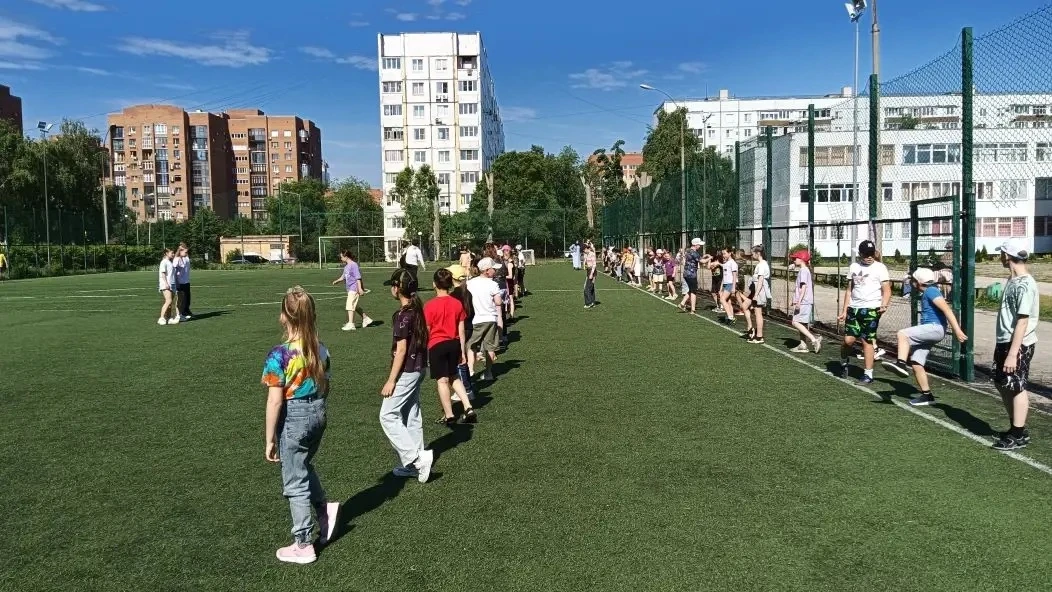 🚀 Старт дня дан!

Утро в лагере «Весёлые ребята» началось с самой энергичной зарядки. Пульс на макс