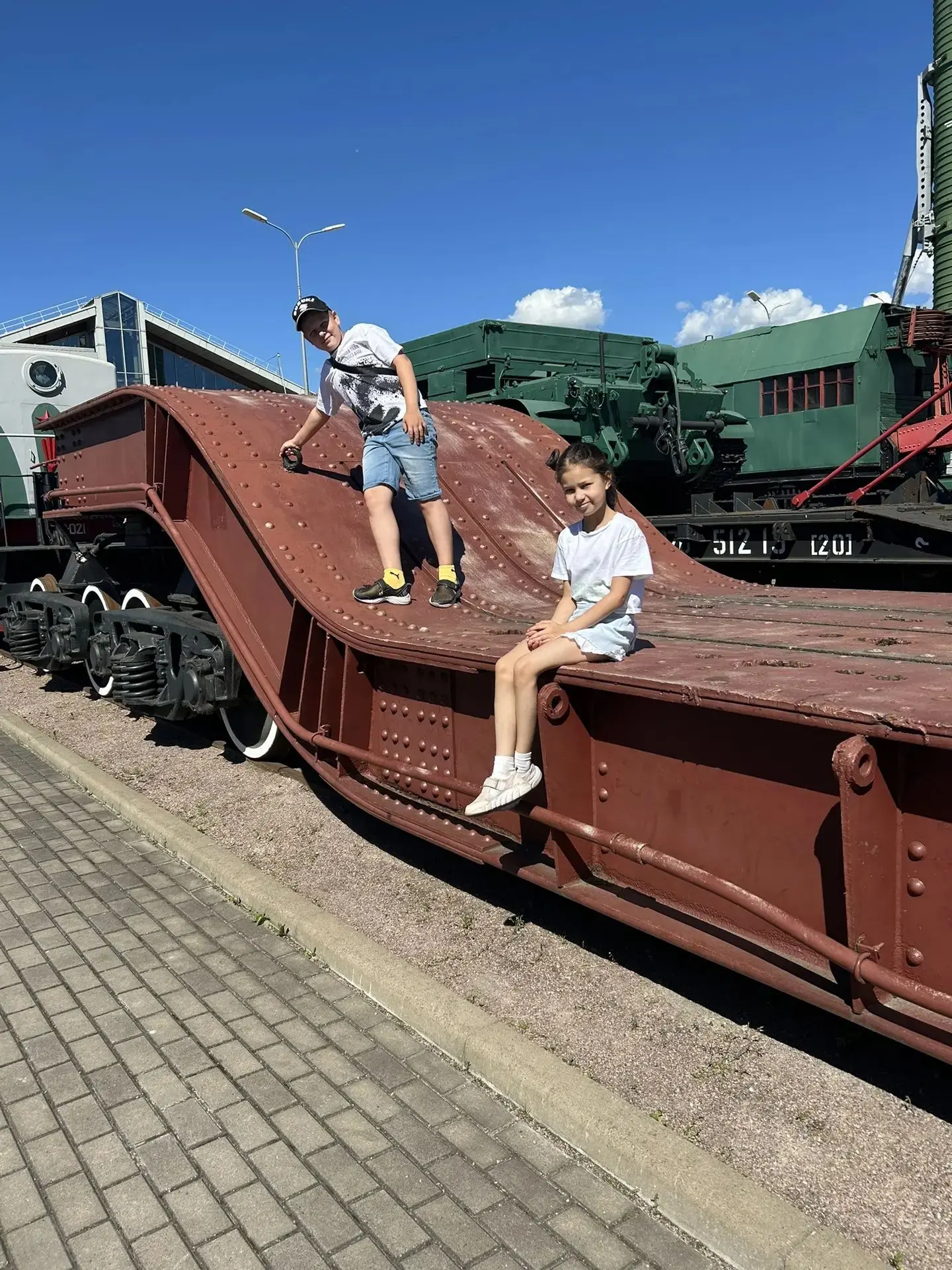 🔥🔥🔥Беспалов Иван, ученик 5 Б класса, побывал в музее железных дорог!  Это было очень интересно, т