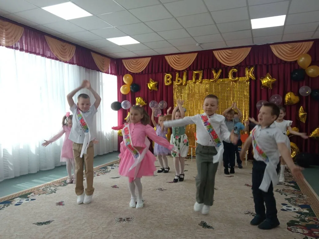 29 мая в нашем детском саду прошел Выпускной бал для детей подготовительной группы. Вып...