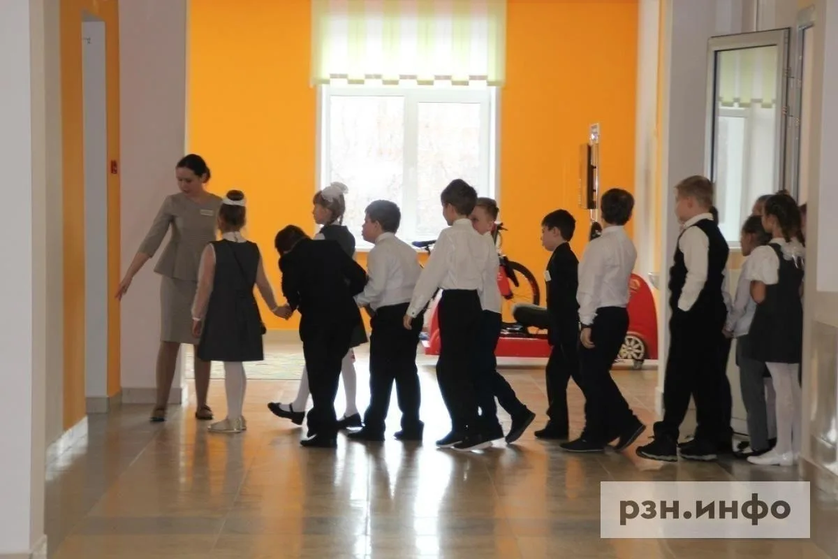 🏫 В России предложили перевести все школы на пятидневку, чтобы у учеников оставалось в...