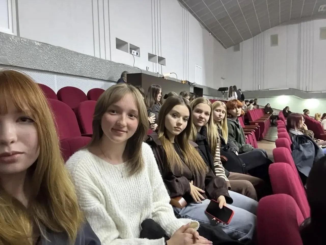 🎭 В рамках федеральной программы «Пушкинская карта» студенты Ленинградского социально-педагогическог