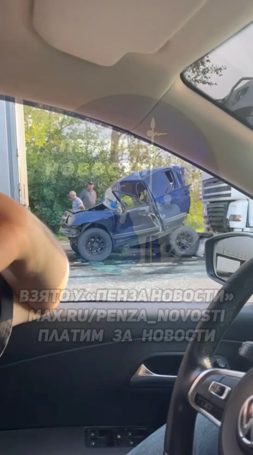 ❗️Жуткое ДТП на трассе М-5 под Чемодановкой — фуры сплющили внедорожник