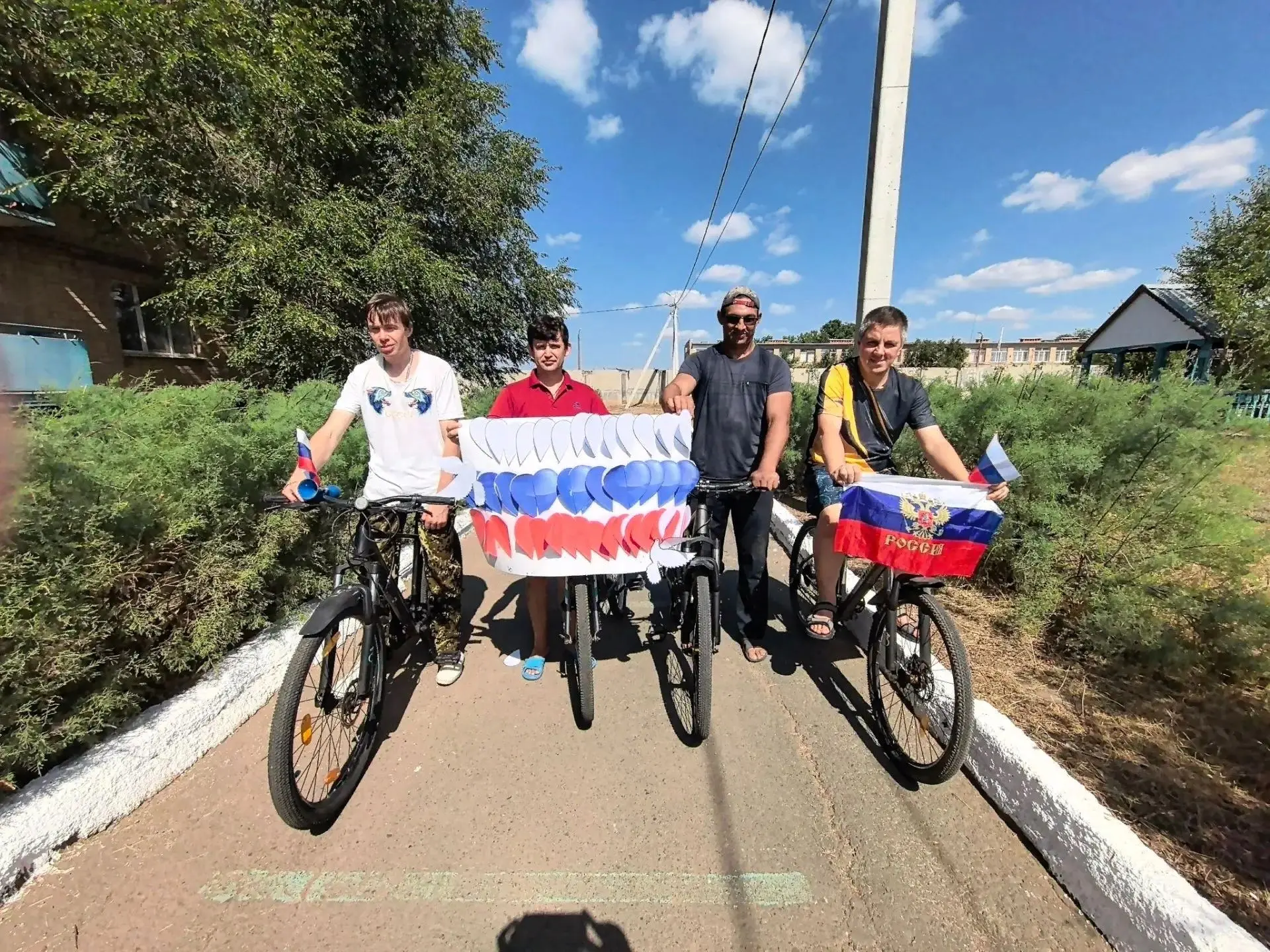 День Российского флага в Орском доме милосердия «Надежда».