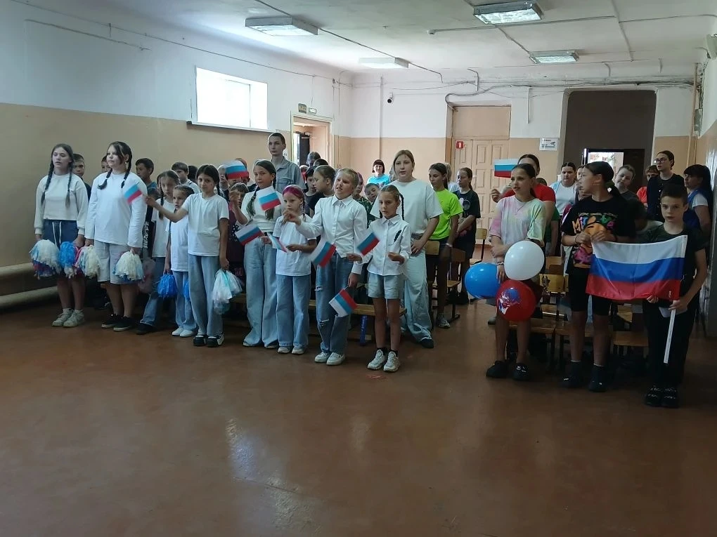 🇷🇺🇷🇺🇷🇺«Горжусь тобой, Россия!»: в лагере состоялся праздничный концерт ко Дню России🇷🇺.

💥С