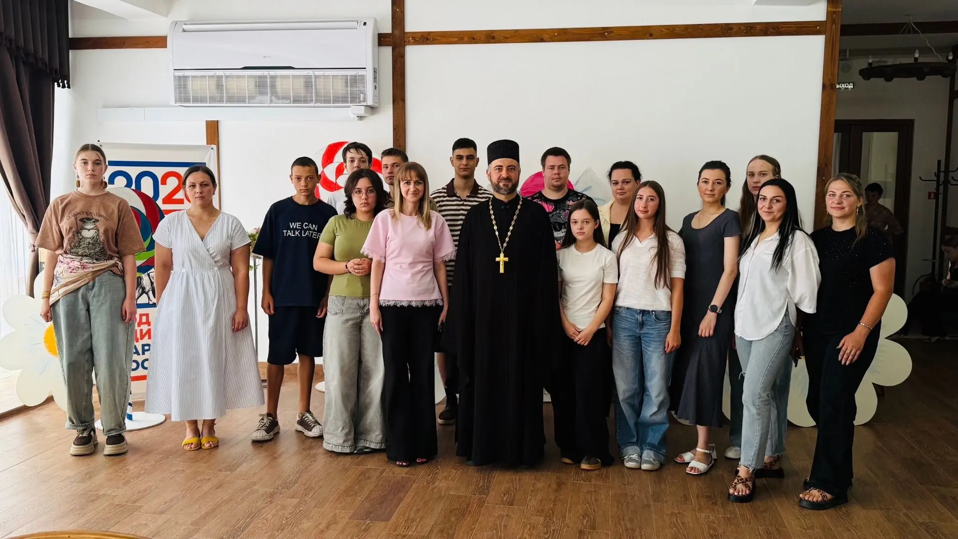 В Тбилисском районе прошла встреча молодёжи с настоятелем храма святого апостола Андрея Первозванног