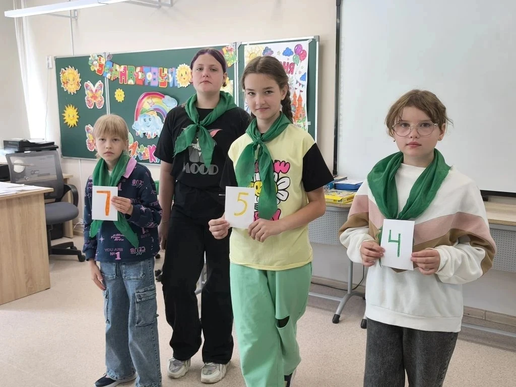🌟 Вежливость творит чудеса!

Сегодня в нашем 3 отряде царила атмосфера дружбы и тепла! 🤝 
Мы прове