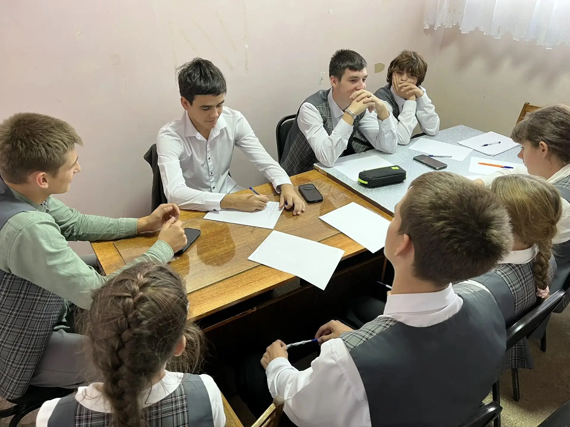 Сегодня в нашей школе прошло важное событие — первое собрание Совета старшеклассников в...