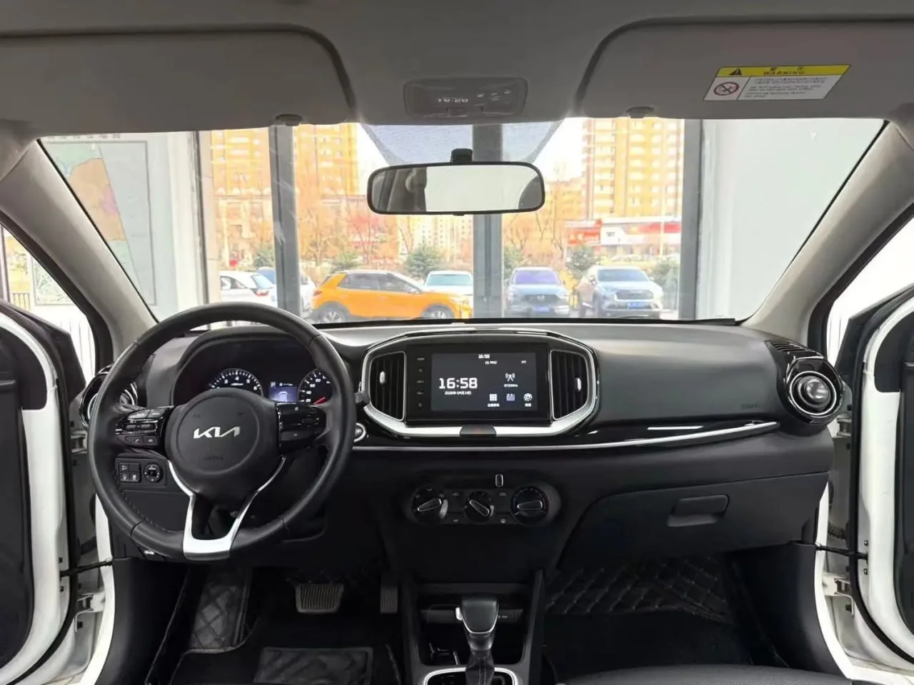 Kia Stonic (KX1) из Китая — компактный и стильный кроссовер за 1 355 000р.!   • дата выпуска 2022/01