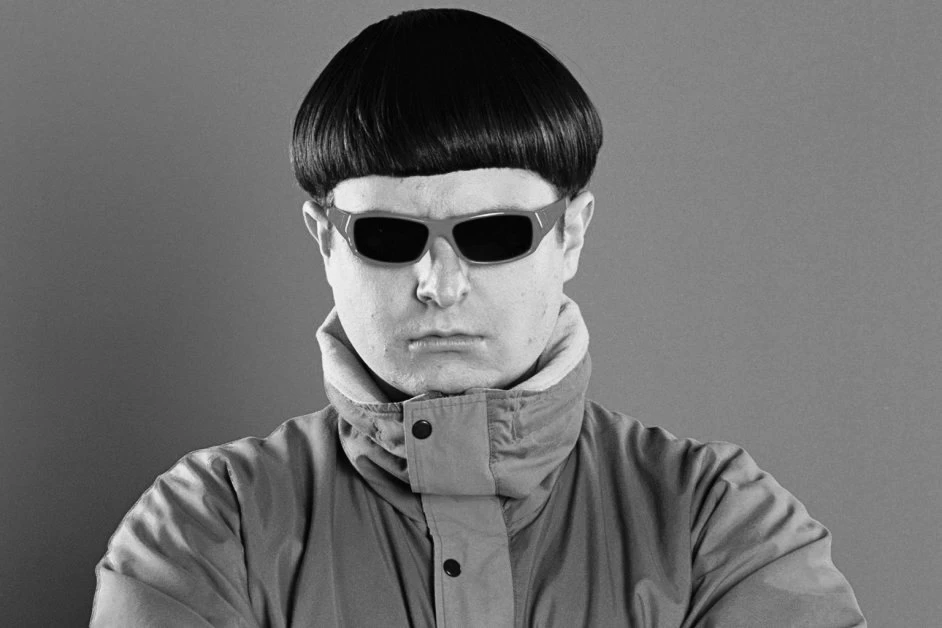 Музыкант Оливер Три погиб в авиакатастрофе в Рио-де-Жанейро.

Оливер находился в Бразилии в рамках г