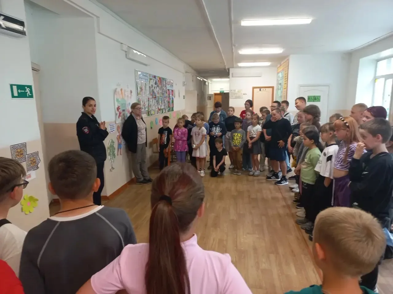 Сегодня наш лагерь посетили сотрудники транспортной полиции, напомнили ребятам правила поведения на 
