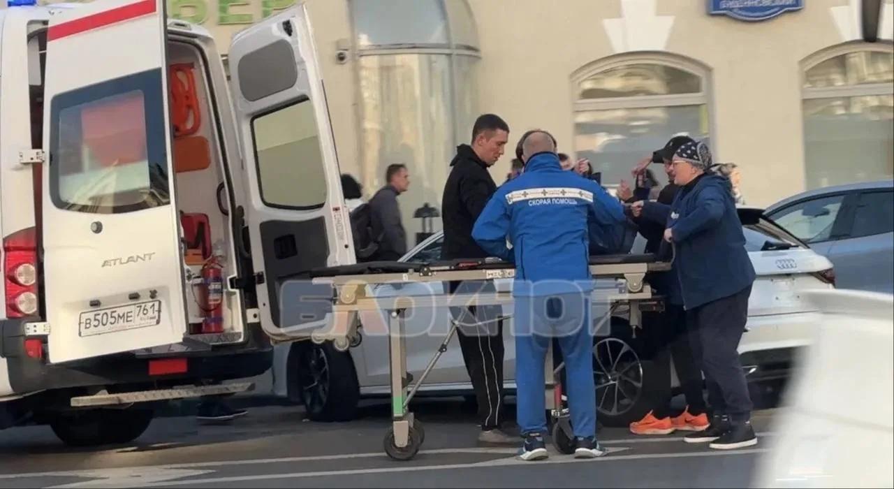 🚑 Одному из посетителей Сбера на Будённовском стало плохо!