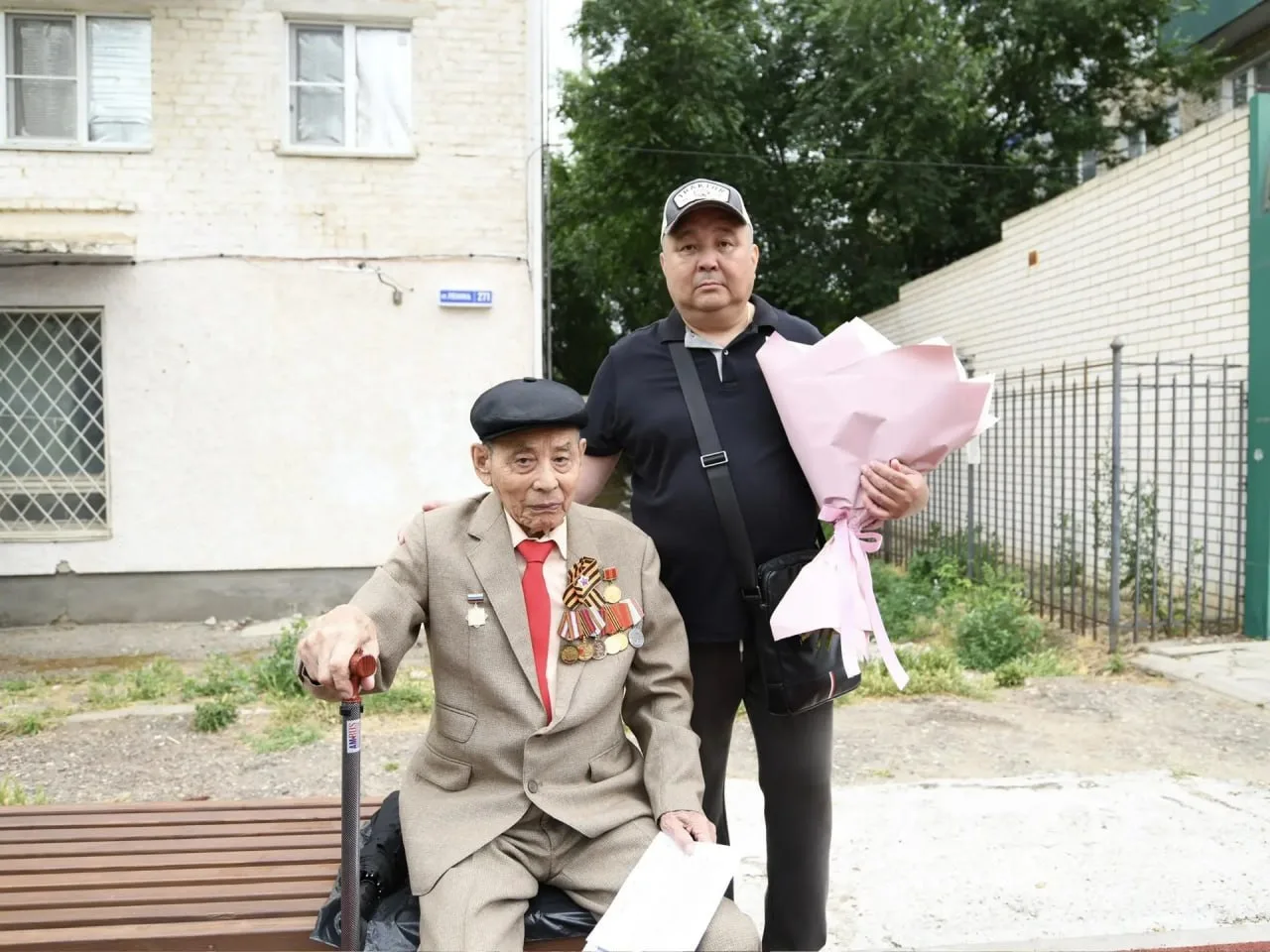 Президент России поздравил ветерана ВОВ из Калмыкии Рудольфа Эмирова с 96-летием

✅ Рудольф Леонидов