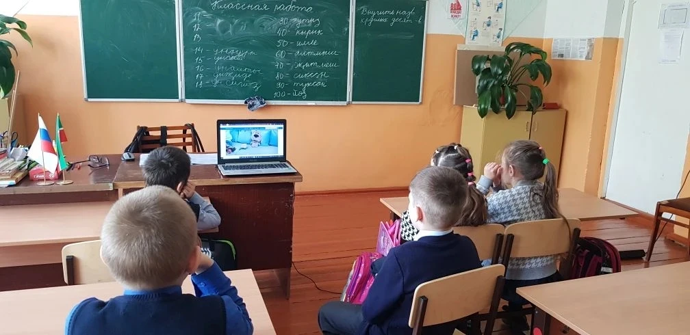 5 мая в МБОУ "Малошемякинская НОШ-детский сад" обучающиеся просмотрели мультфильм "Прав...