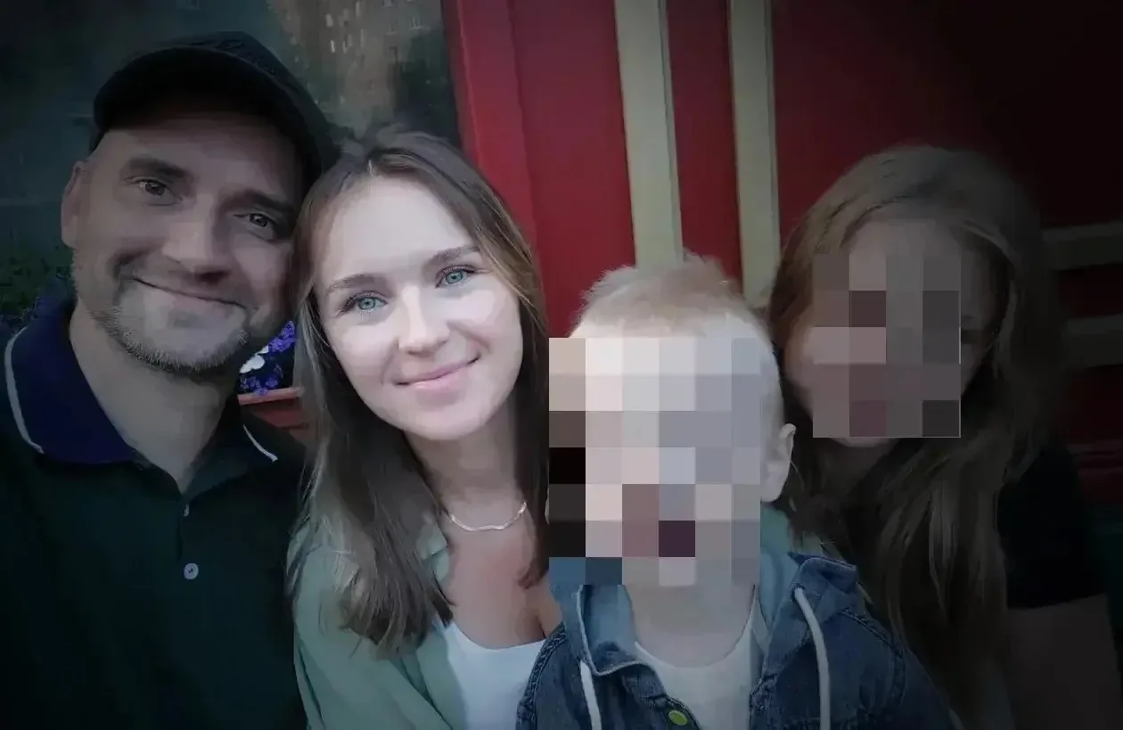 😭 В Нижнем Новгороде после ДТП с грузовиком МАЗ погибла 35-летняя мать двоих детей.