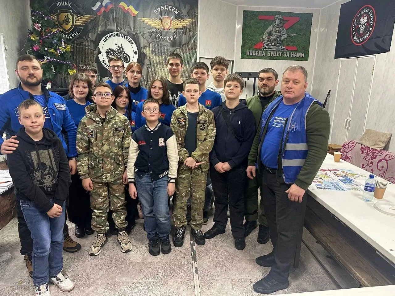 Волонтеры  Матвеево –Курганской сош № 3 приняли участие во втором этапе учений безопасн...