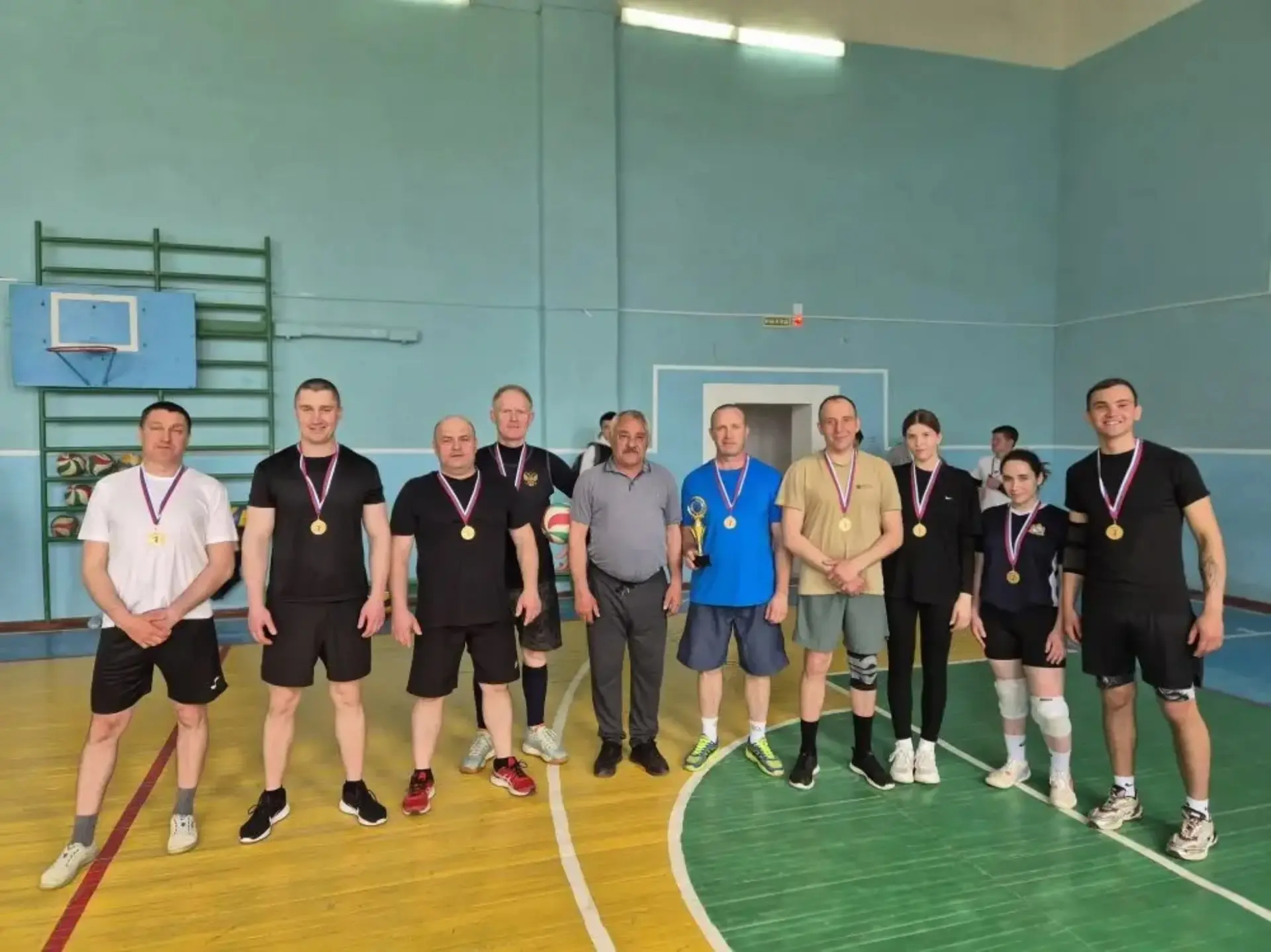 🏆 В Новоспасском сельсовете прошёл турнир по волейболу, посвящённый Дню Победы!

Вчера на спортивно