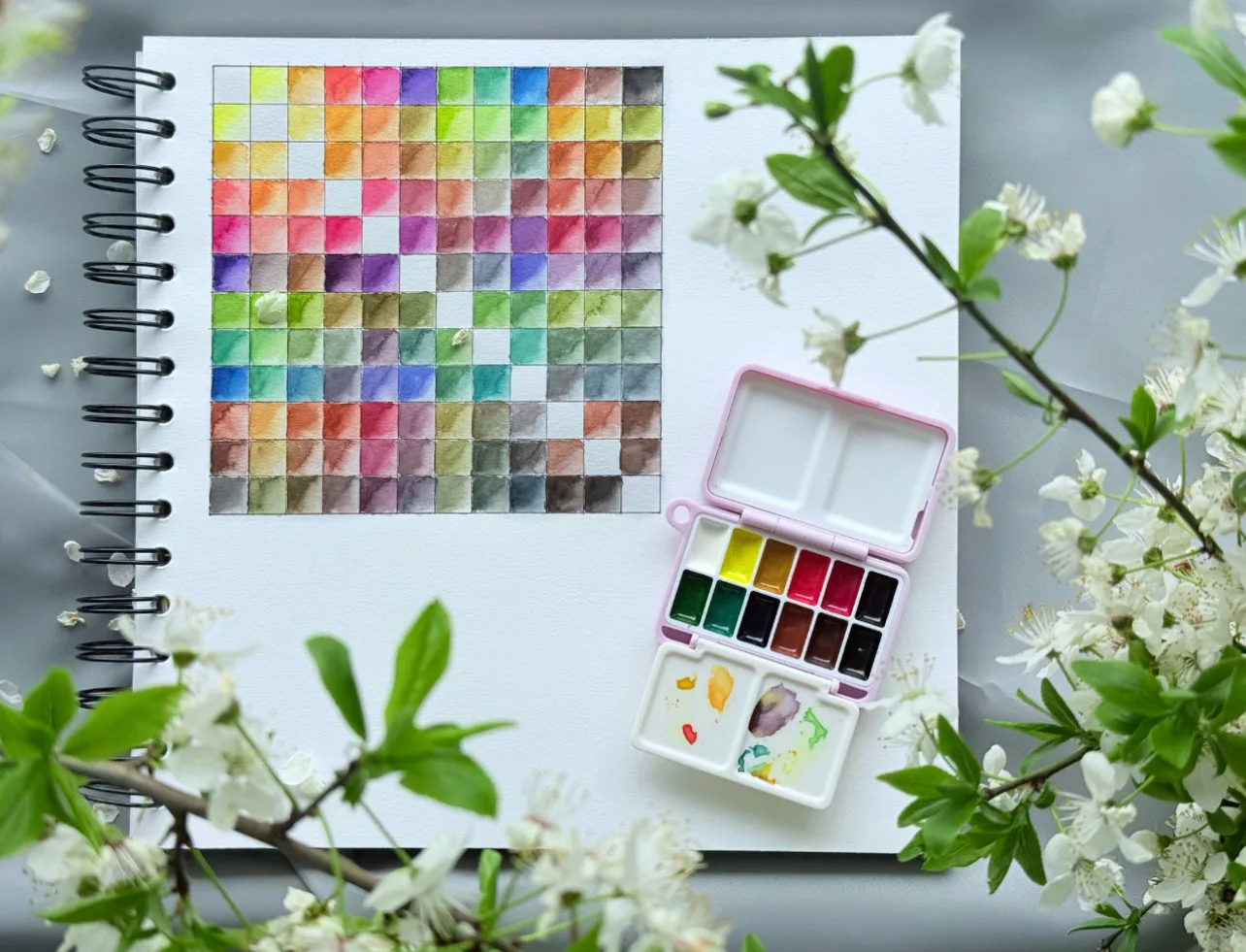 🎨 Весь мир в одном кармане: встречайте нашу малютку-новинку! 🆕
