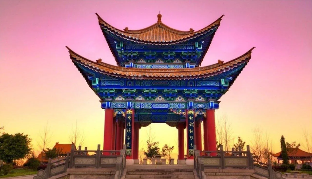 🇨🇳 Пополняем словарный запас   Слово: 请 – Qǐng – просить, приглашать 🖋  请问 – Qǐngwèn – Извините, поз