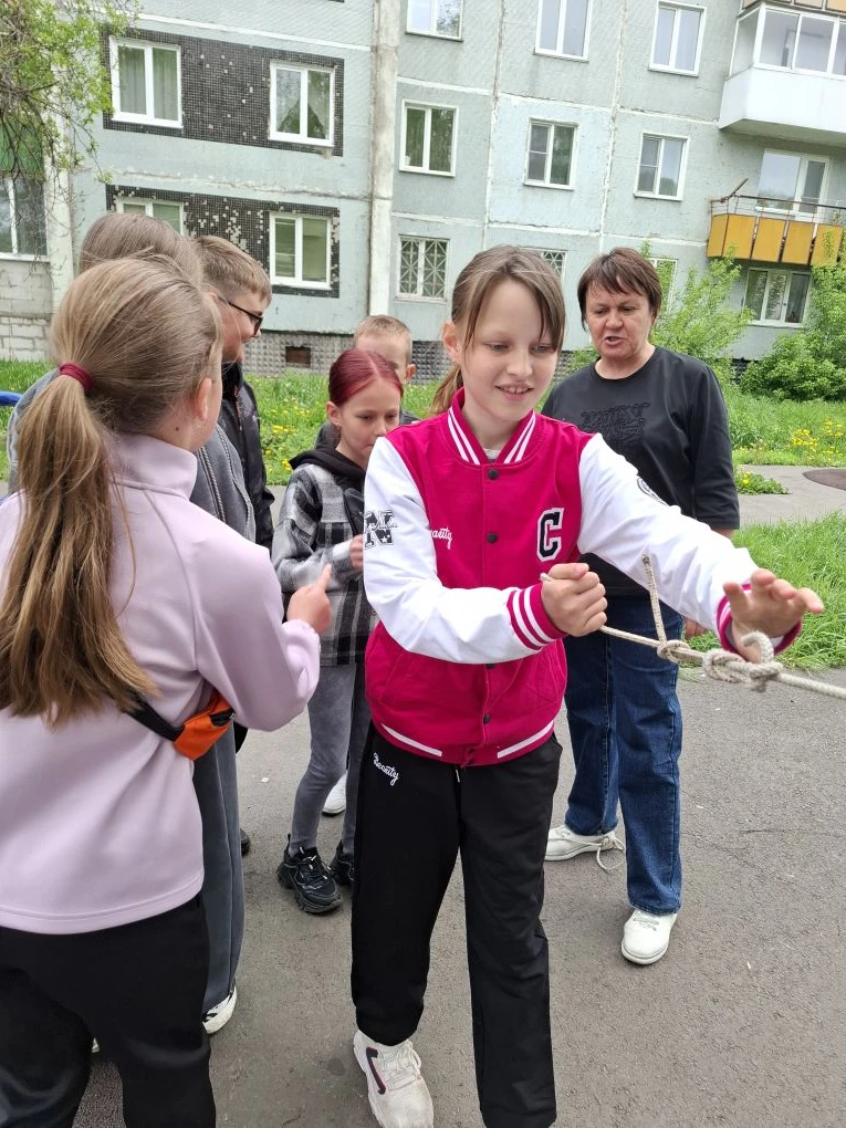 💥Каникулы уже начались, а мы продолжаем получать знания на летних дворовых площадках. ☀