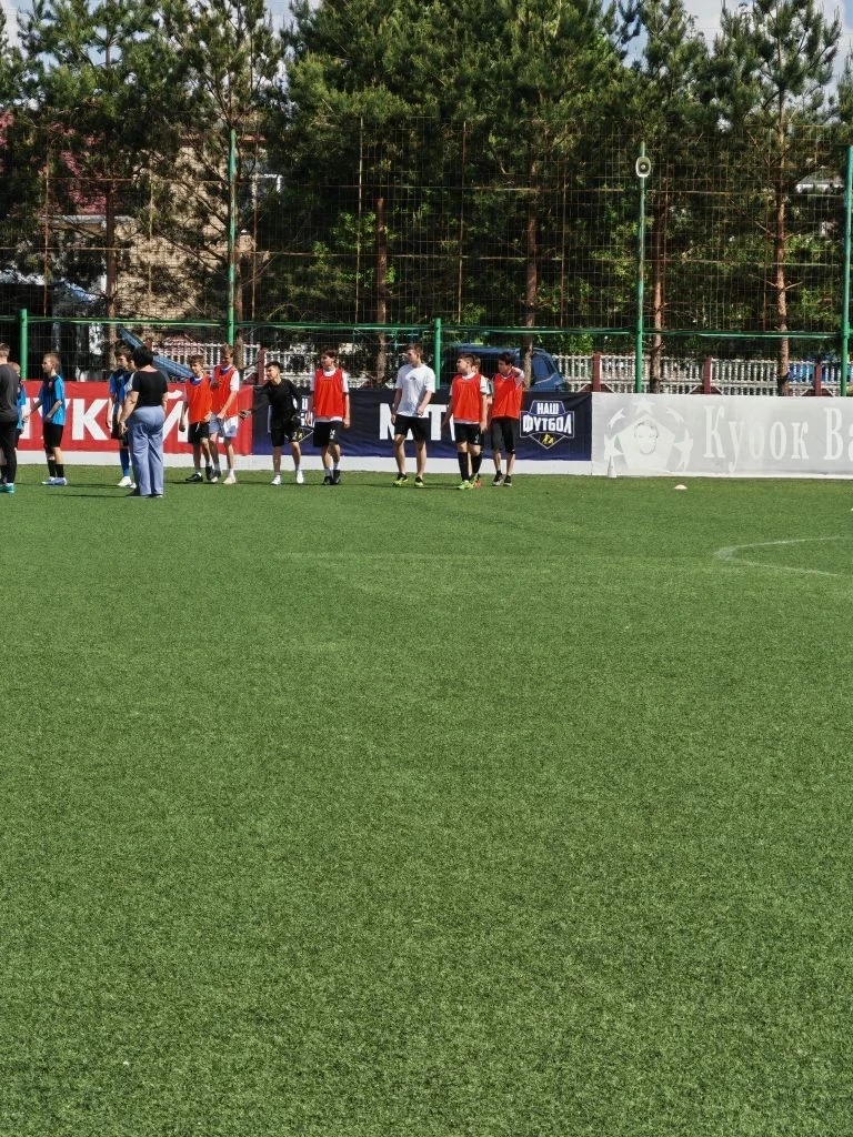 🔊Учащиеся нашей школы приняли участие в зональных соревнованиях по футболу «Кожаный мяч» (юноши 2012