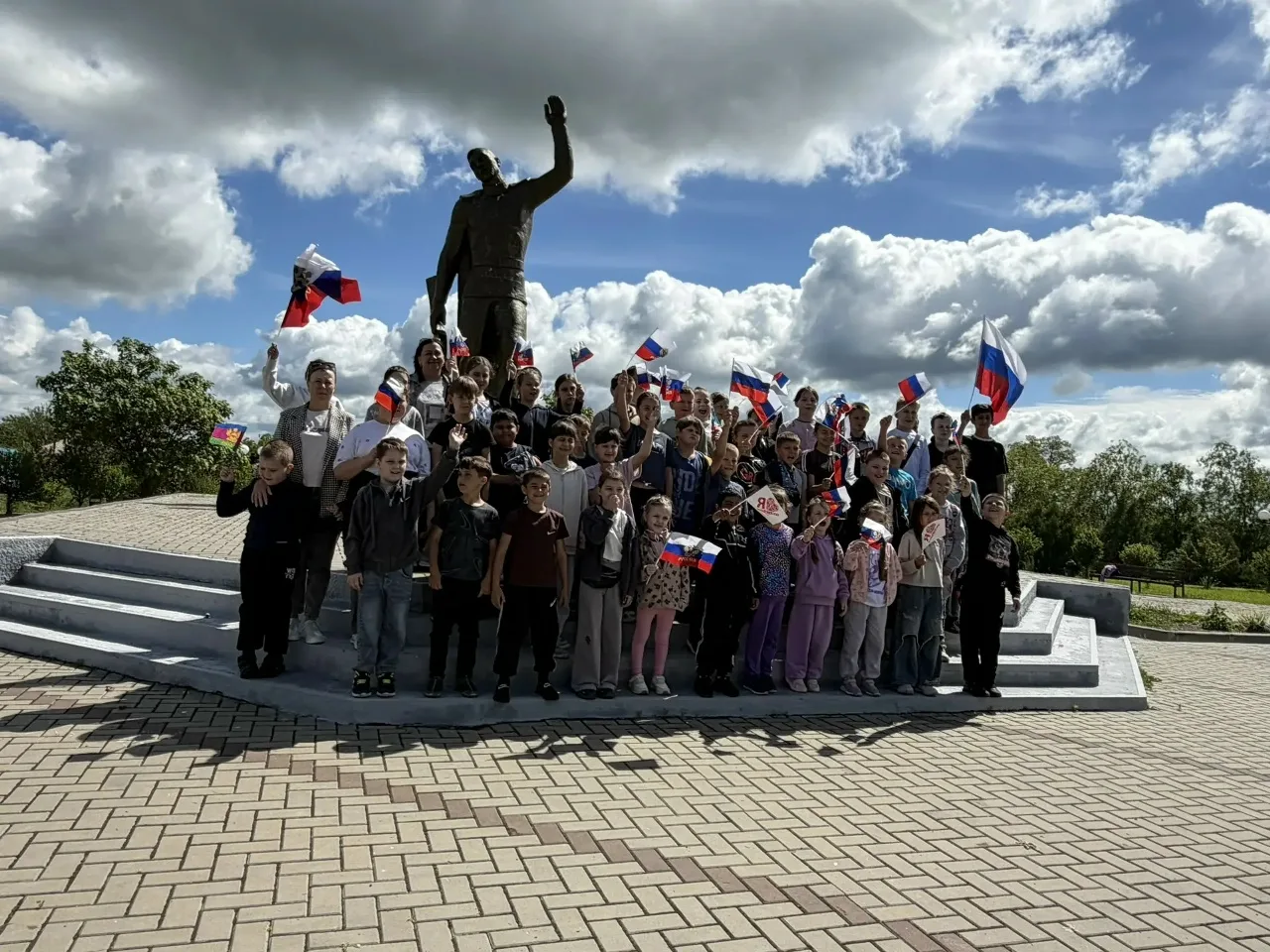 Учащиеся МБОУ ООШ №18 им. М.Г. Могилевского присоединились к Всероссийской акции , приу...