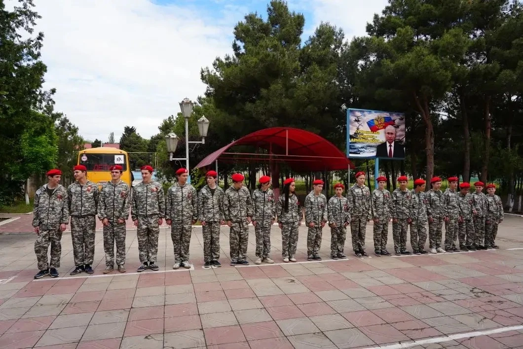 Друзья! Сегодня 2 день игры Зарница 2.0. Военкоры КМШИ приступили к ОСНОВНОМУ ЗАДАНИЮ! ...