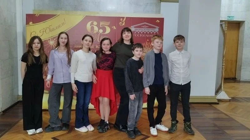 В преддверии Всемирного дня театра обучающиеся 5 "А" класса (кл. руководитель Самарцева О.Ю.) посети