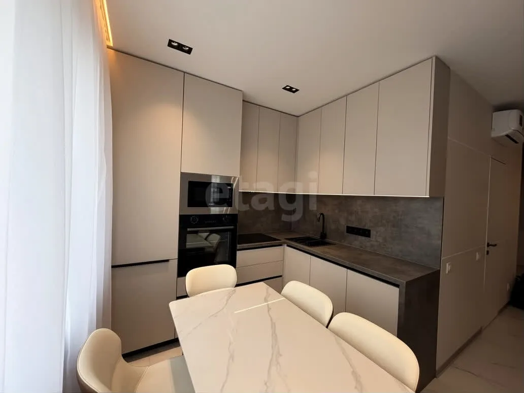 2-комн · 55 м² · 11/16 эт.

📍 Артём, ул. Кирова, д. 78б
🗺 Район: Артем

💰 Аренда: 95 000 ₽/мес.

