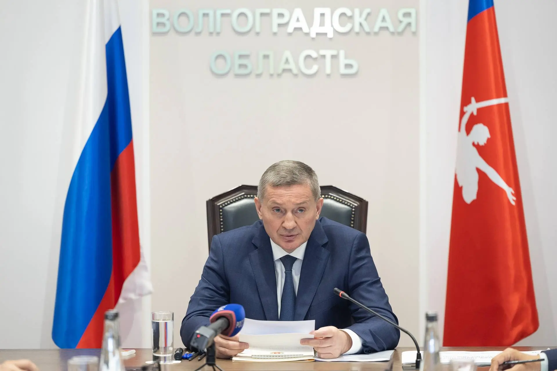 Губернатор Волгоградской области Андрей Бочаров прокомментировал ситуацию в регионе:

«Сегодня ночью
