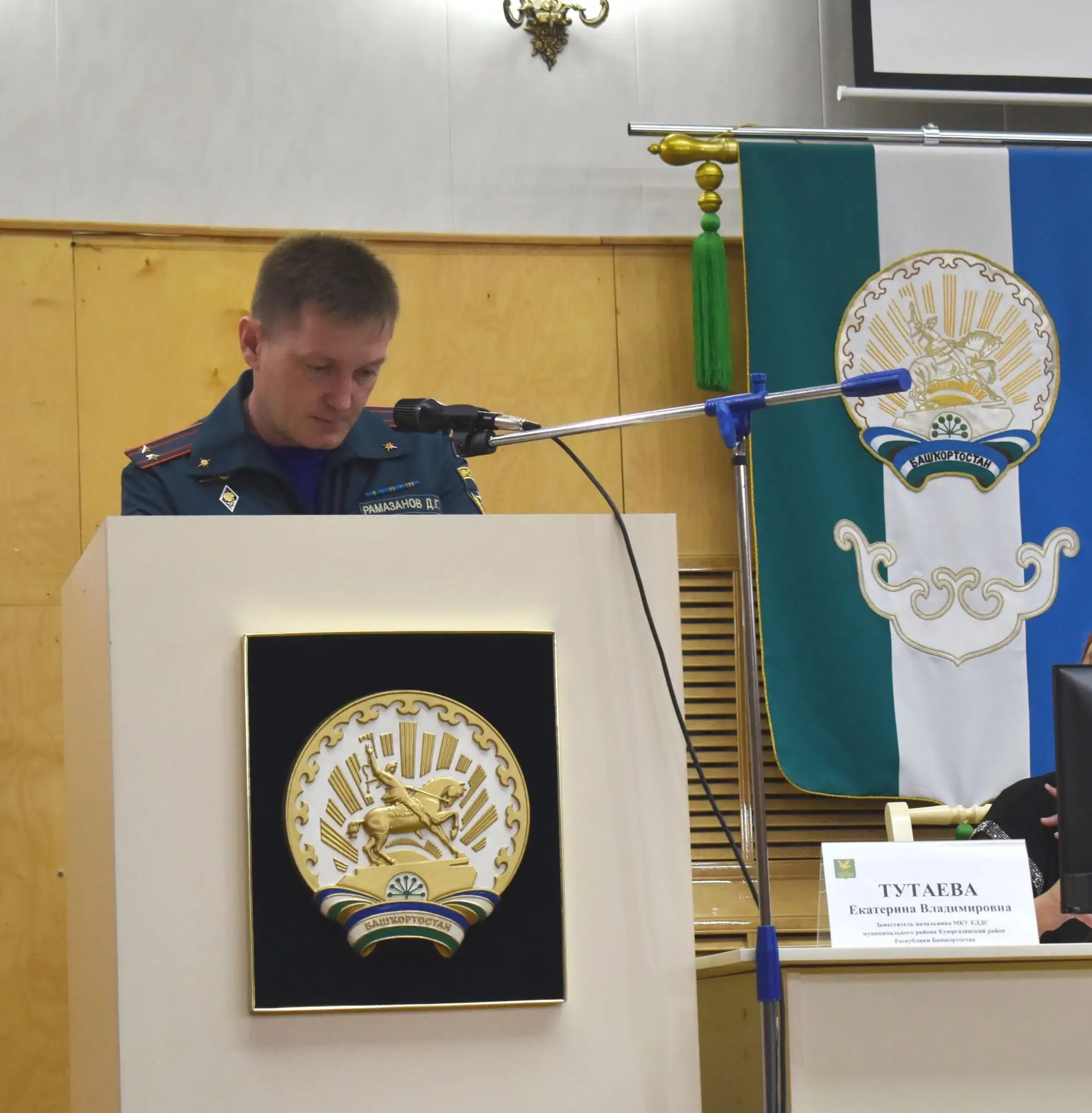 В зале заседаний Администрации муниципального района прошло заседание комиссии по профи...