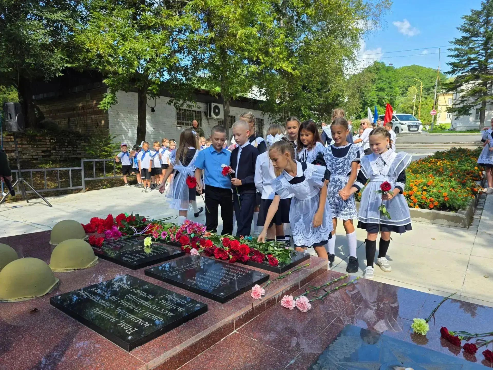 🕯3 сентября 2026 года возле мемориала жителям посёлка Артемовский, погибшим на фронтах...