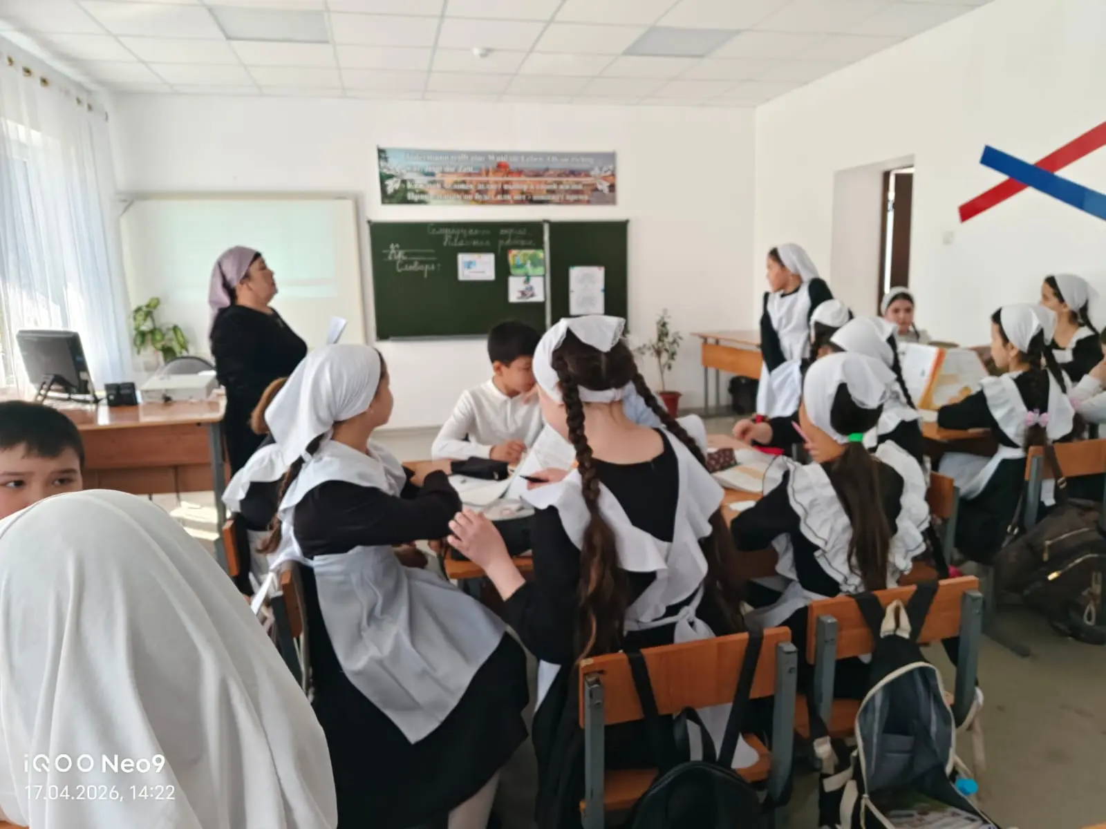 В 4 классе Тулениязова А. А. провела урок по русскому языку по теме "Правописание возвр...