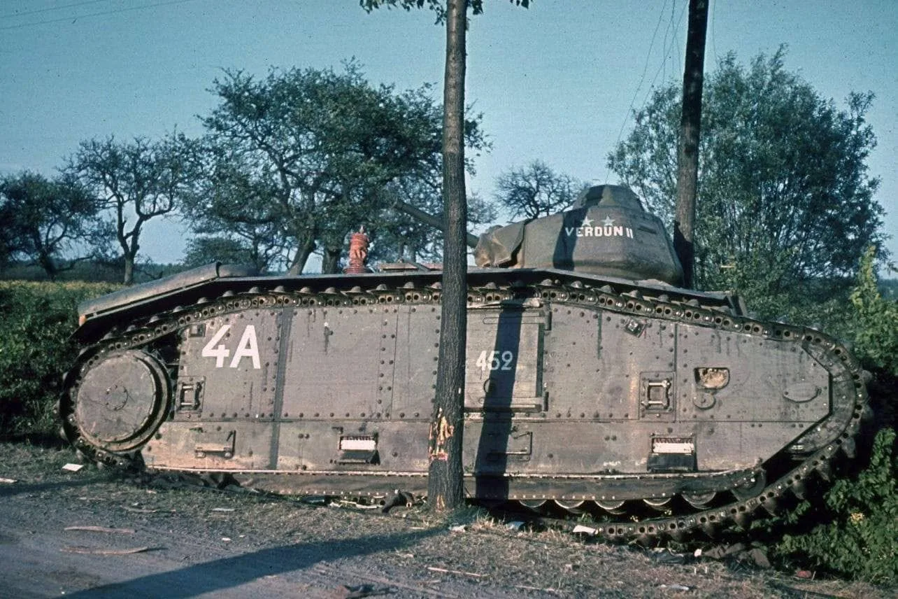 Французские "боевые" танки Char B1 bis стали символом французских бронетанковых сил в 1...