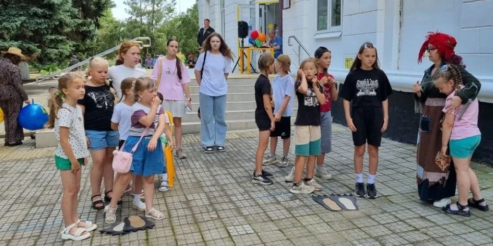 🏰 Сказочный переполох☀️

16 июня сотрудники Дома культуры станицы Дмитриевской подарили праздник сп