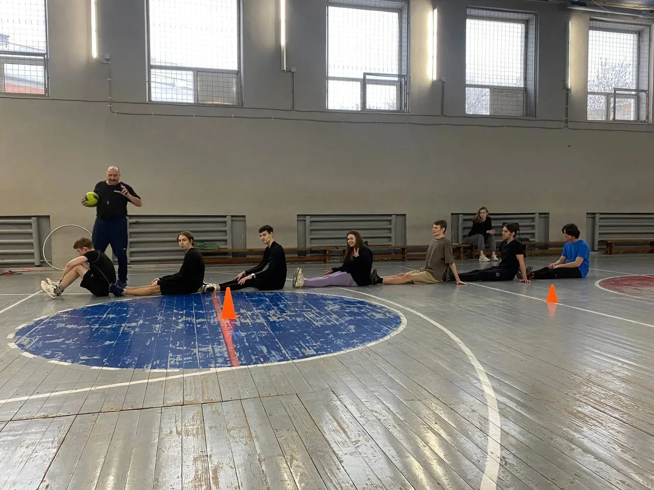 Спортивный азарт, воля к победе и невероятная поддержка болельщиков!  ⚡️5 марта на факультете высшег