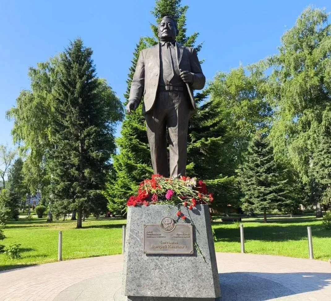 Сегодня в Горно-Алтайске состоялось мероприятие, посвящённое памяти первого Главы Республики Алтай В