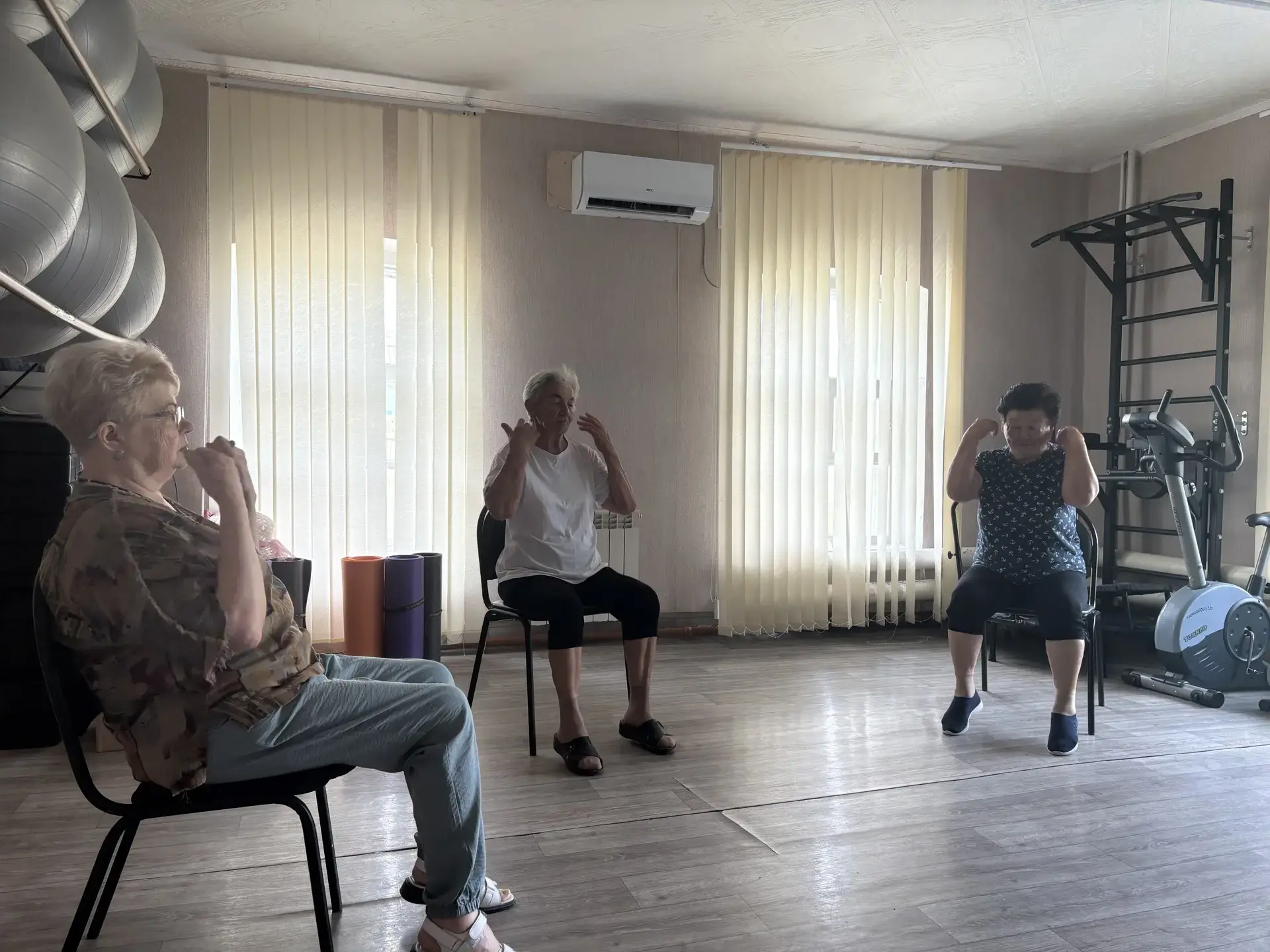В центре социального обслуживания населения  Новоузенского района продолжается курс зан...