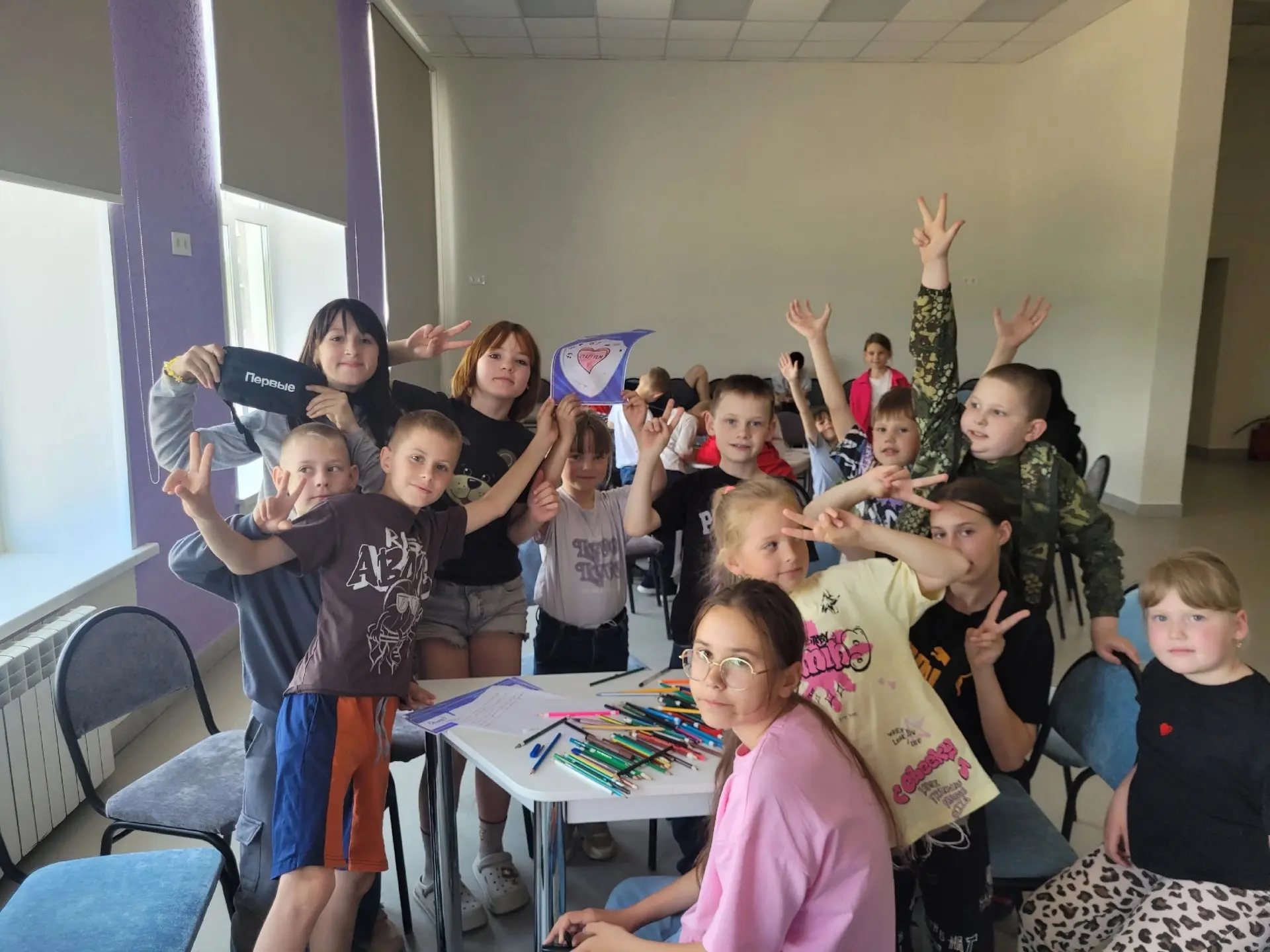 ☀️ ЛАГЕРЬ «СИБИРЯК» | ДЕНЬ 3

Третий день в лагере «Сибиряк» начался с традиционной линейки, предста