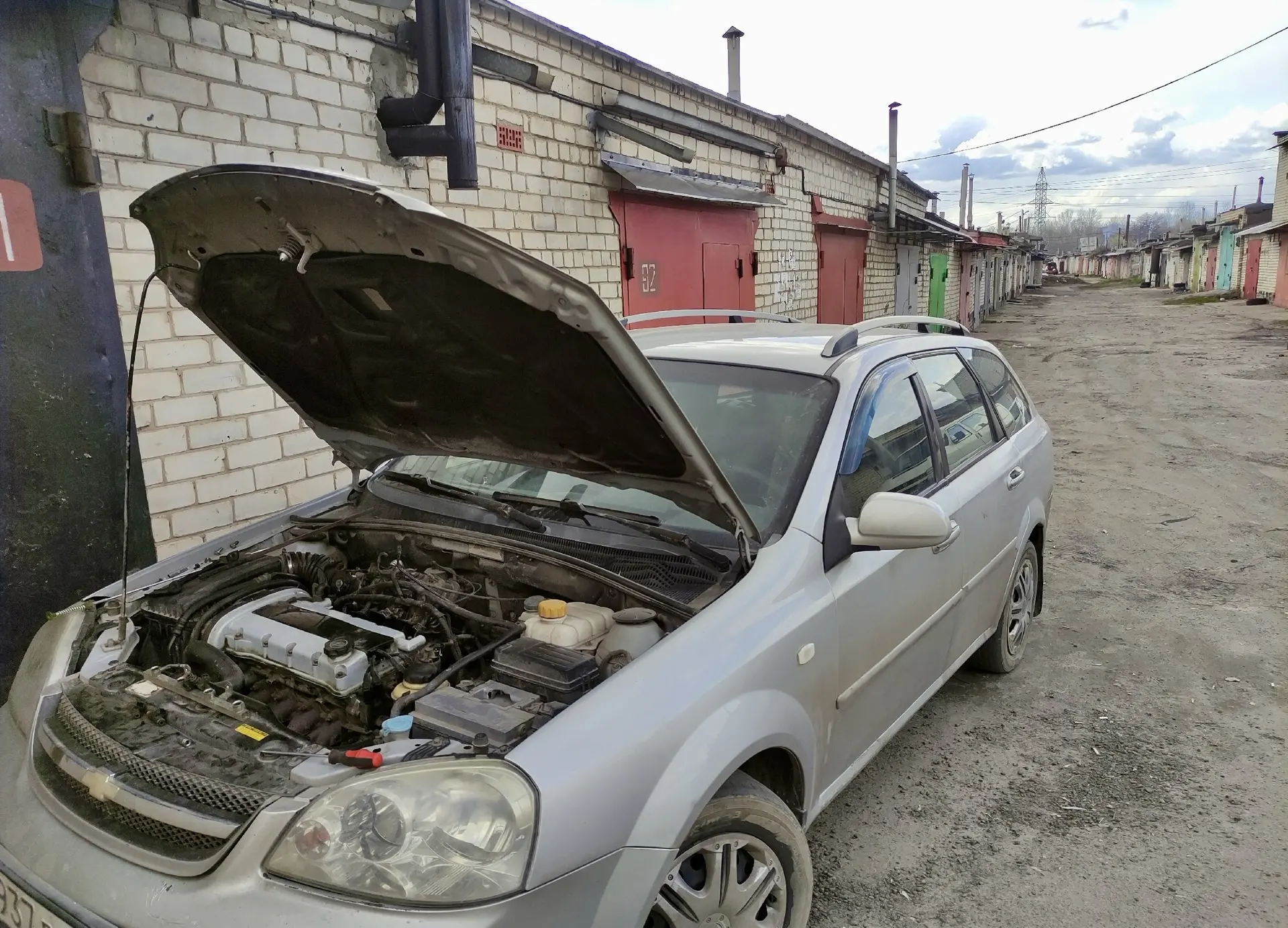 Chevrolet Lacetti приехал с жалобой: двигатель троит, но… без единой ошибки в ЭБУ.