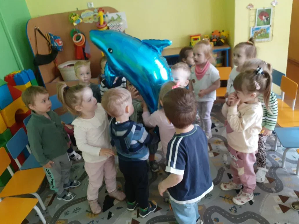 Малыши группы "Колобок " прошедшую неделю провели словно в сказке. Отмечали день рожден...