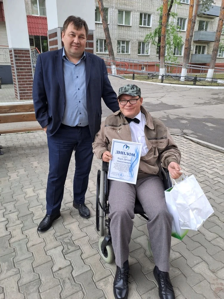 Яцук Денис, проживающий в доме‑интернате №1, принял участие в краевой выставке прикладн...