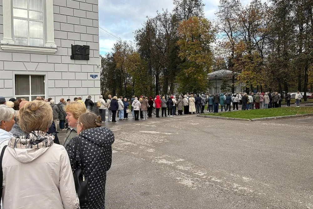 🤯 Ажиотаж у оперного театра
