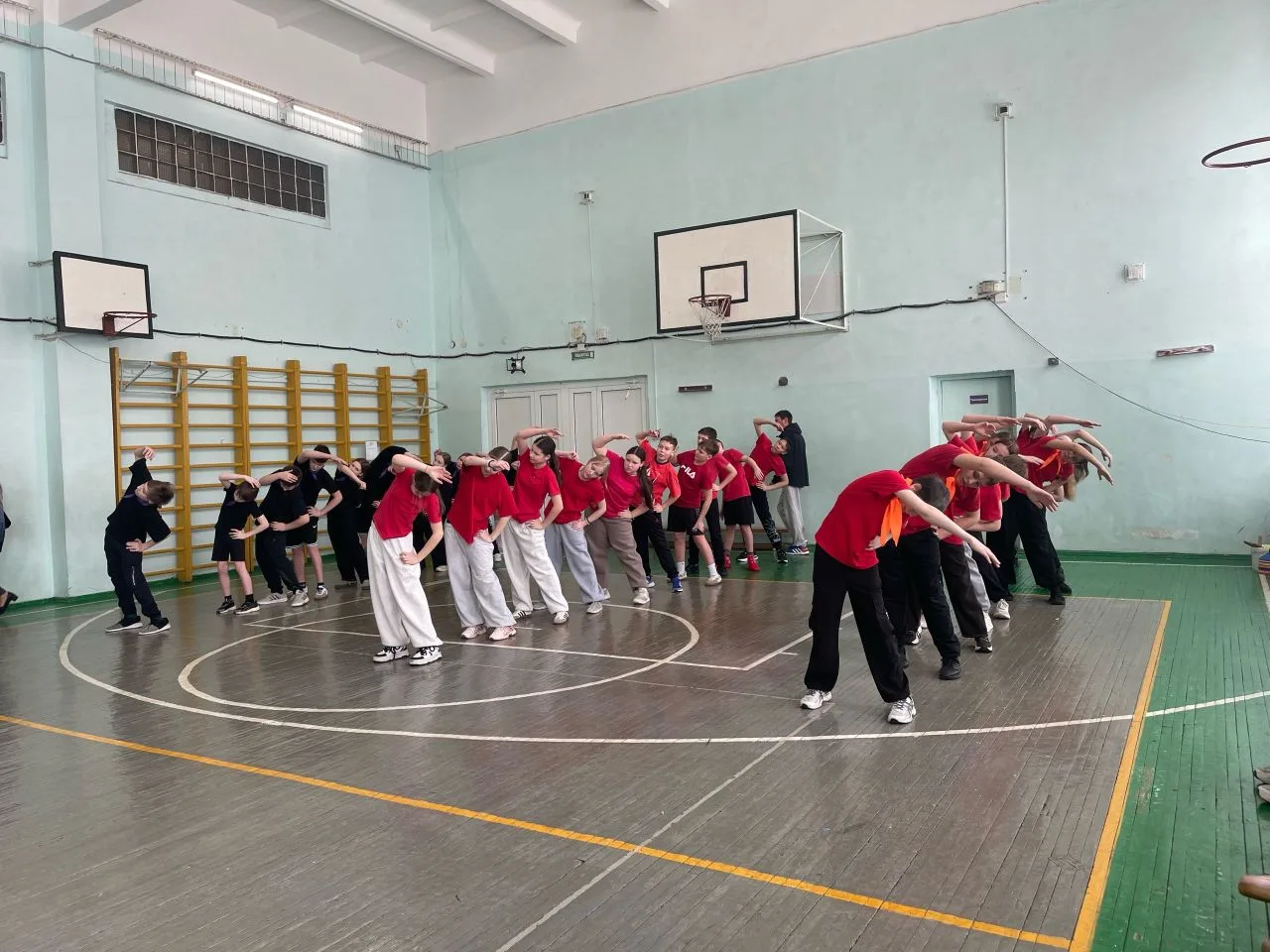 🏃‍♀️🏃‍♂️Сегодня в нашей школе прошли "Весёлые старты" среди 5-8 классов!   Было весело, интересно и 
