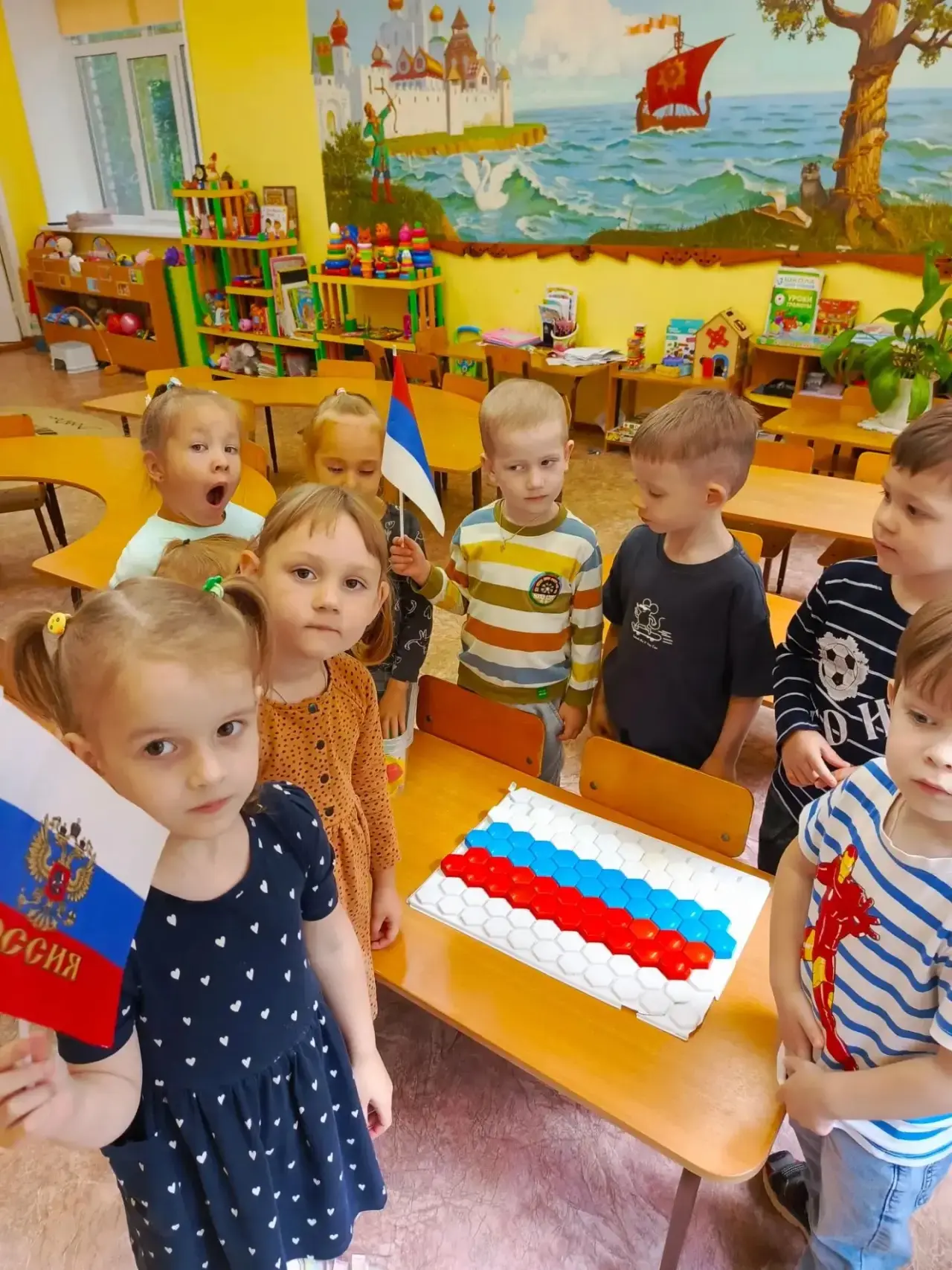 🇷🇺 В преддверии Дня государственного флага Российской Федерации в нашем детском саду ...