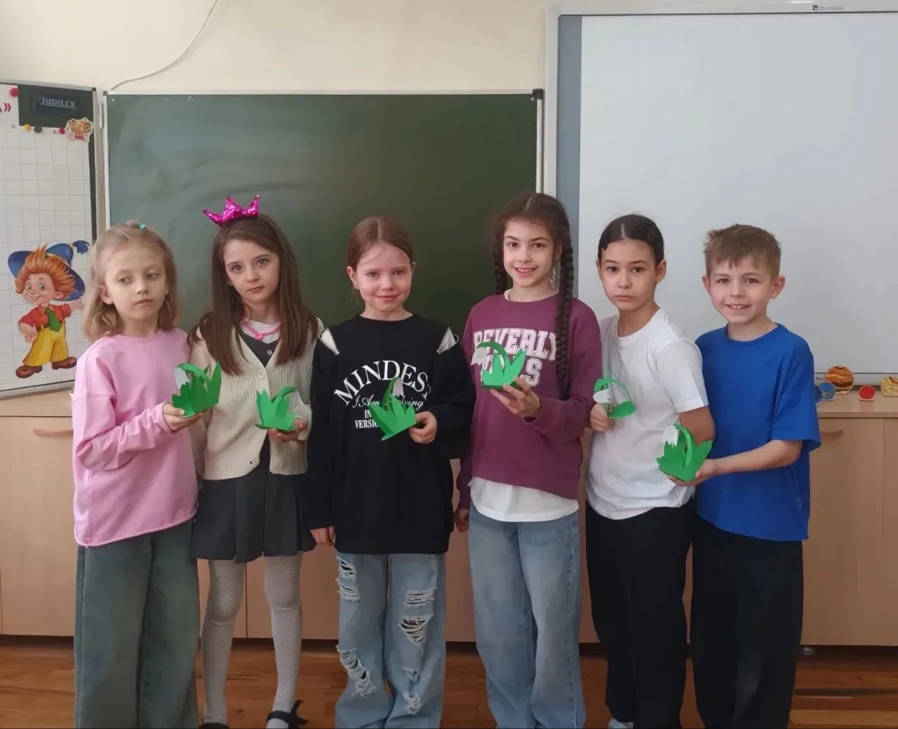 💐 Весенние каникулы: день второй 🚀🚀🚀. 🌺 31 марта ребята 2 "А", 2 "В" и 2 "Г" классов  занимались тво