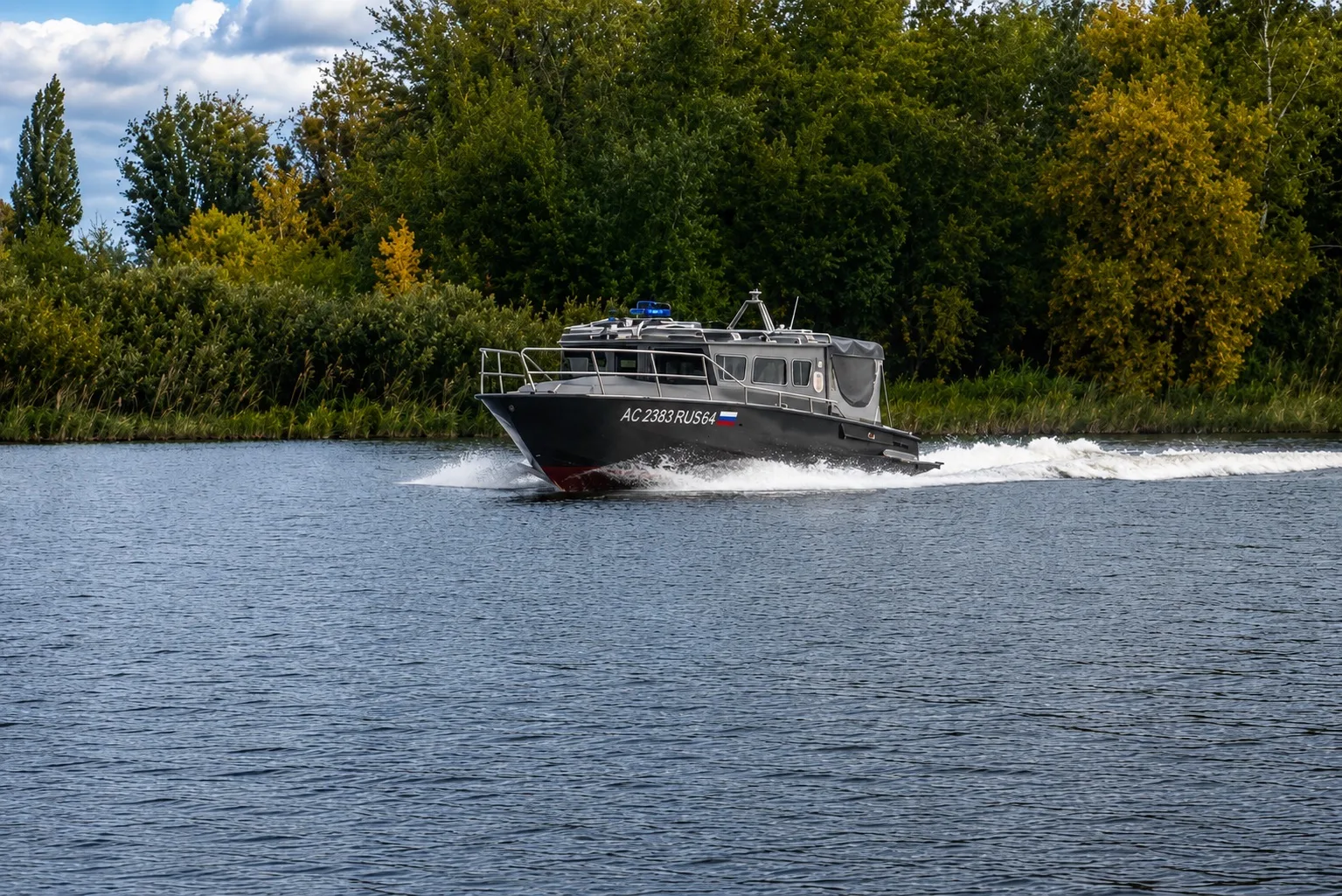 🚤Водолазы областной службы спасения очищали дно Волги у Дубовой гривы

На текущей неделе специалист