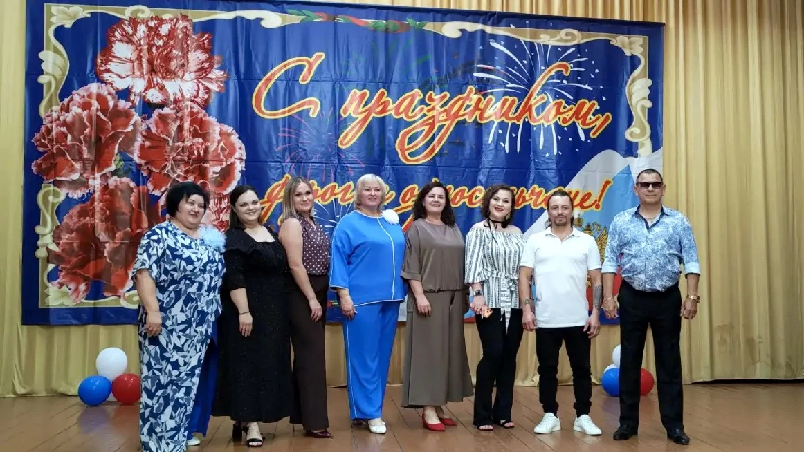 🌾 5 сентября в селе Тростянка царили радость и праздничное настроение — жители отметил...