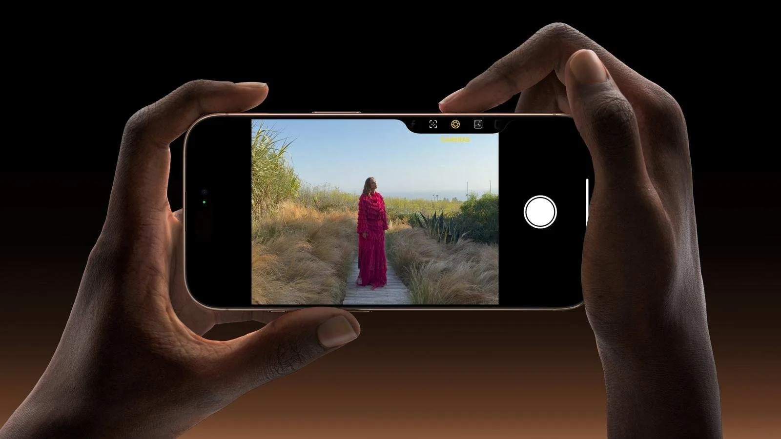 В камеру iPhone проберутся Siri и продвинутые настройки  В приложении камеры в iOS 27 появятся собст