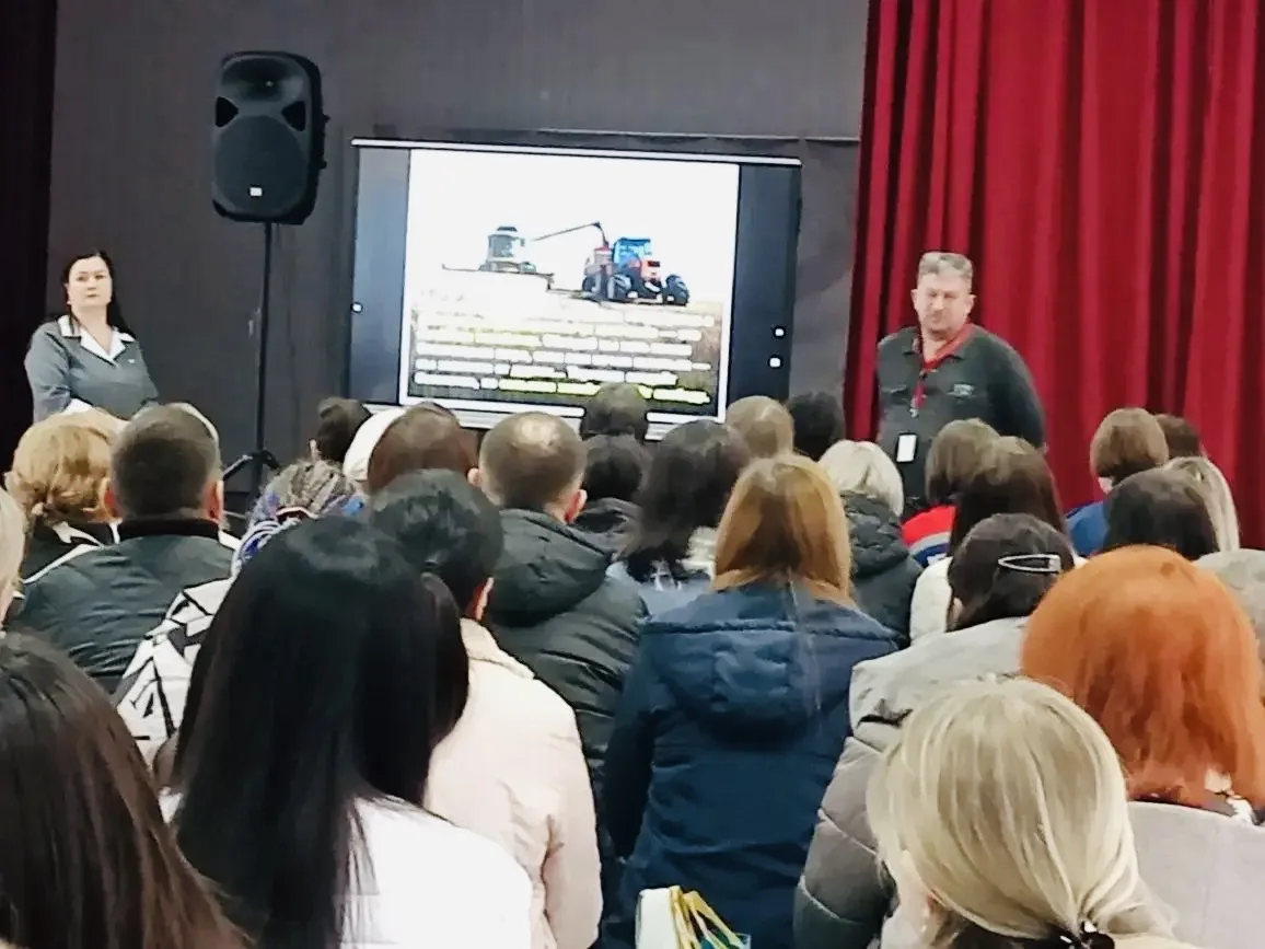 #новости@mediaproject ПРОФОРИЕНТАЦИЯ👮‍♀️🧑‍🍳👨‍🚒👨‍✈️ Знаете ли вы, что более 60% выпускников сегодня р