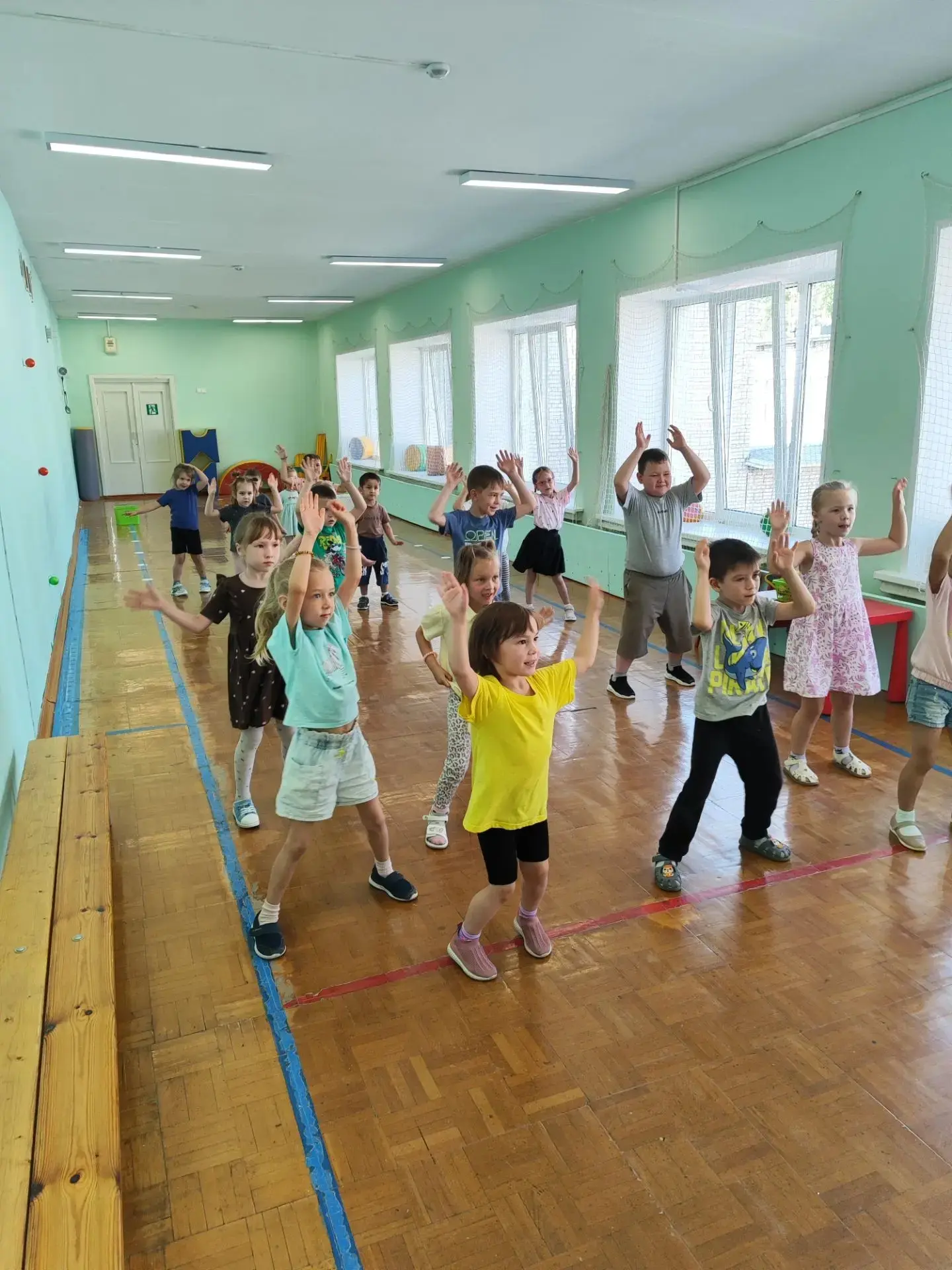 Сегодня в нашем детском саду прошло захватывающее спортивное развлечение на тему «Неболейка» — весёл